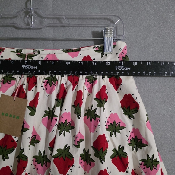 NWT Boden Womens Layla Cotton Sateen Ivory Strawberry Pop Skirt Size 6 - Picture 3 of 10